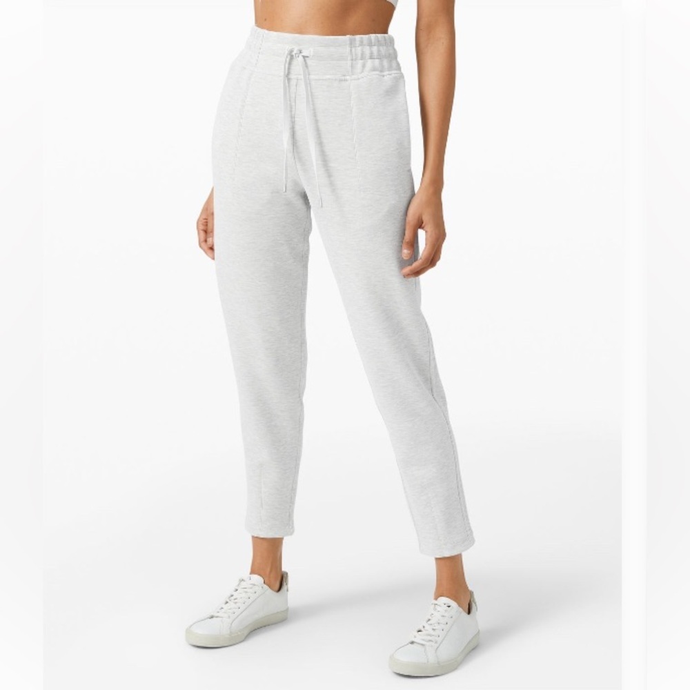 LULULEMON Soft Ambition High Rise Jogger

*like new